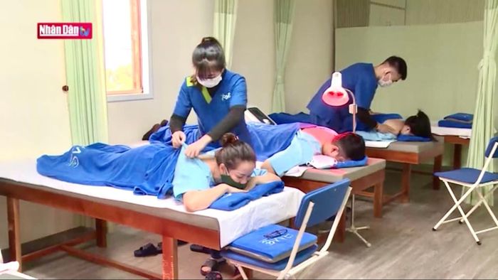 Phòng Khám RMC ảnh 2 - Không gian hiện đại kết hợp với trang thiết bị tiên tiến, tạo nên trải nghiệm khám chữa bệnh đẳng cấp quốc tế.
