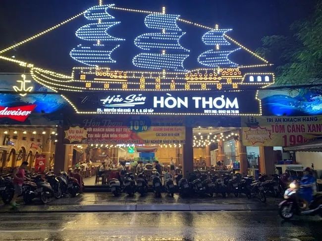 Hải Sản Hòn Thơm - Không gian ẩm thực tuyệt vời cho mọi dịp đặc biệt