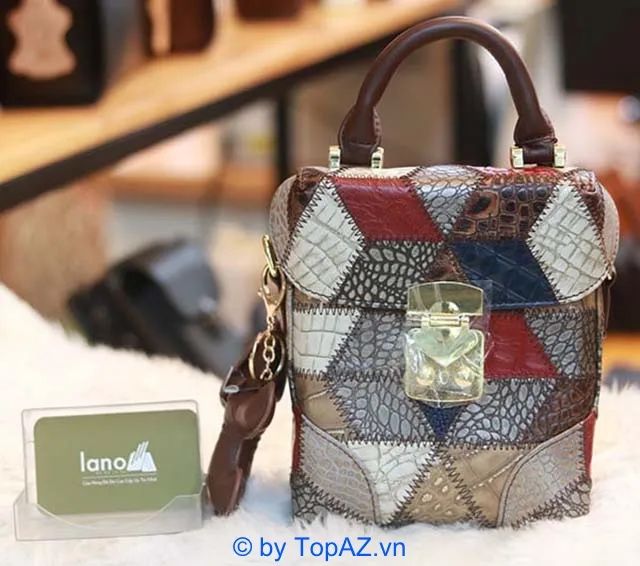 Cửa hàng bán túi xách da nữ tại TPHCM với giá thành hợp lý, phù hợp với nhu cầu tìm kiếm sản phẩm chất lượng và độc đáo.
