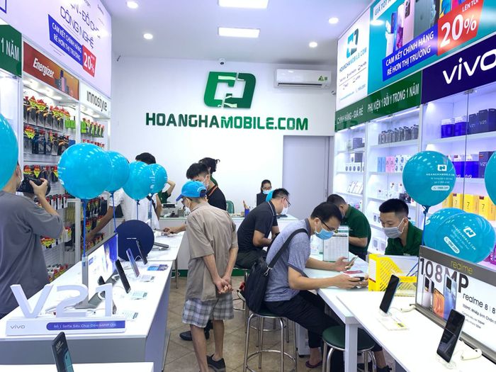 Showroom Hoàng Hà Mobile sang trọng