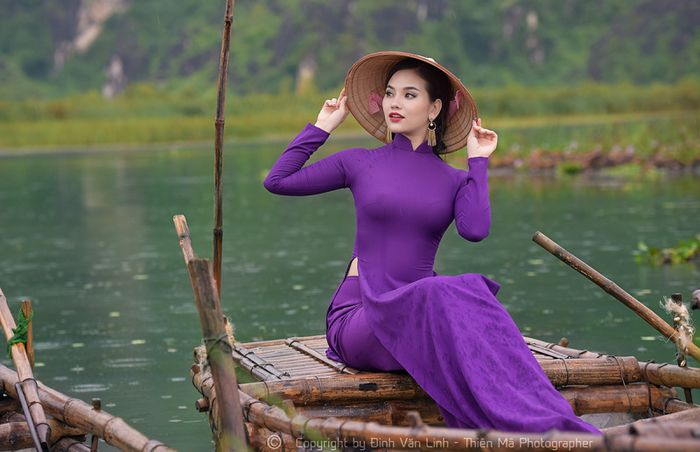 Hình ảnh áo dài trắng tinh khôi