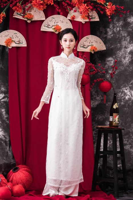 Hình ảnh: Áo dài cô dâu thanh lịch từ Hương Bridal