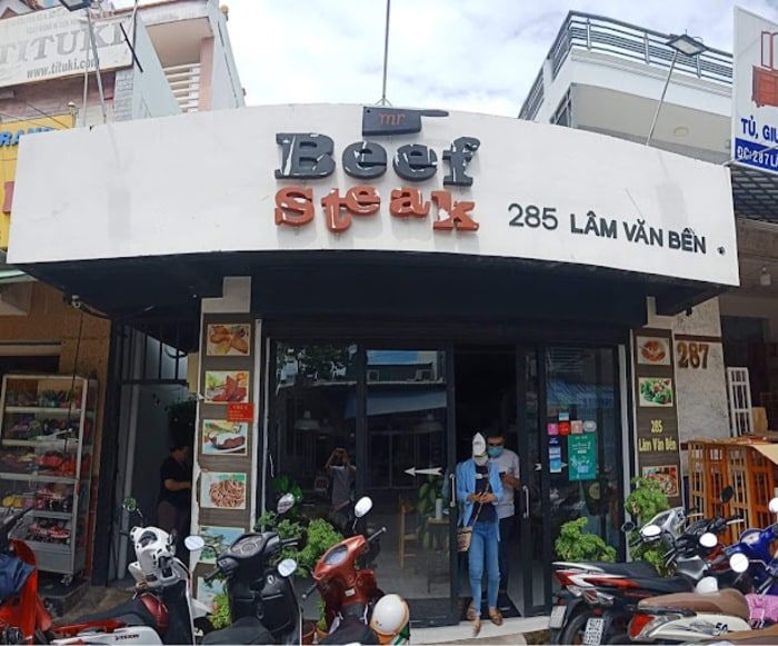 Nhà hàng nổi bật với món bò bít tết thơm ngon, hấp dẫn tại Quận 7.