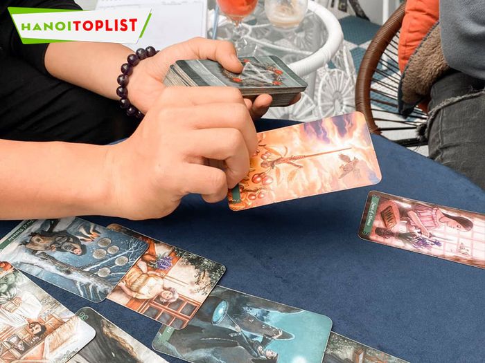 lrose-cafe-tarot-Tripi