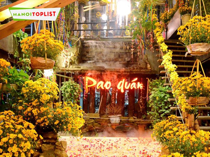 pao-quan-dac-san-tay-bac-giua-long-ha-noi-Mytour