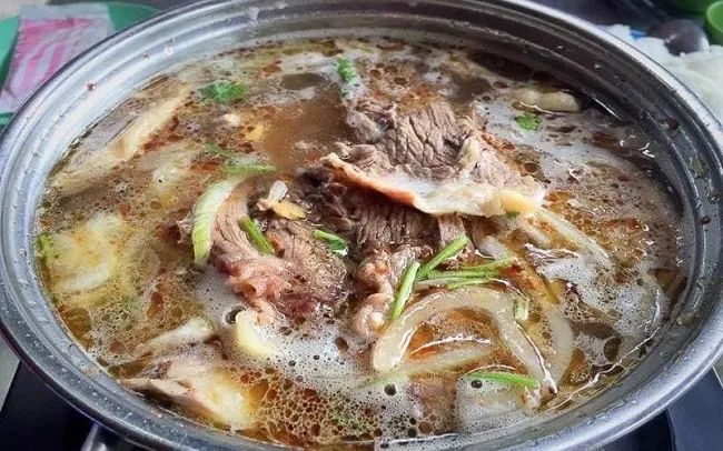 Lẩu Bò Đức Hiến - Nét tinh hoa ẩm thực từ những nguyên liệu tươi ngon