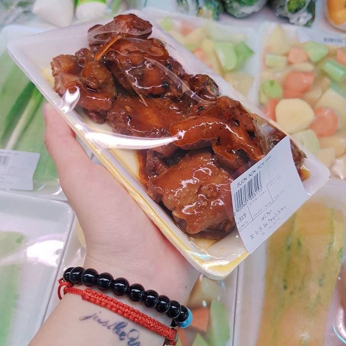Không gian mua sắm hiện đại và tiện nghi tại Levim Mart
