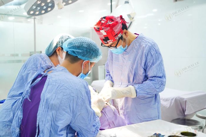 Không gian phẫu thuật đạt chuẩn y khoa tại Viện Thẩm Mỹ Dr.Hải Lê