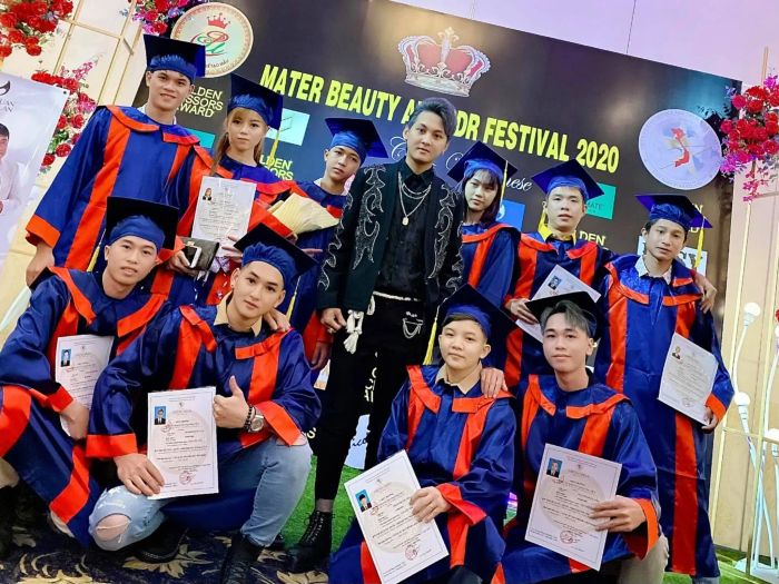 Hình ảnh học viên thực hành tại Viện Tóc Minh Sang