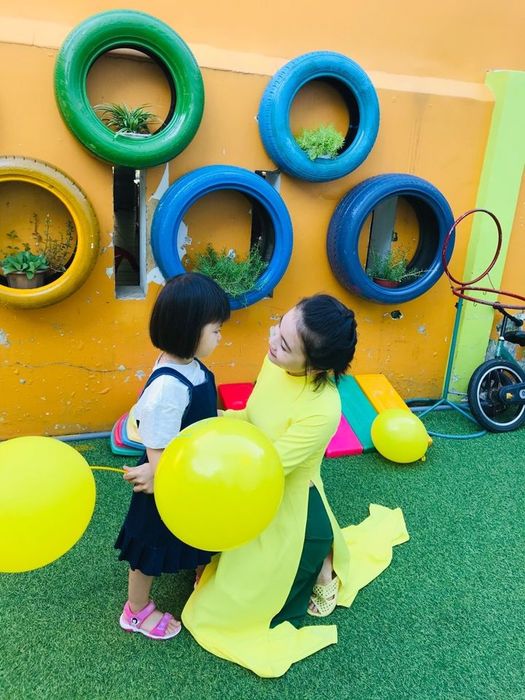 Các hoạt động trải nghiệm tại Sunshine Quảng Ngãi không chỉ giúp trẻ khám phá thế giới xung quanh mà còn phát triển khả năng tự phục vụ và kỹ năng sống. Trường luôn nâng cao chất lượng, trở thành đối tác đồng hành đáng tin cậy trong việc giáo dục trẻ em.