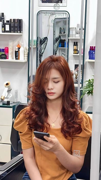 Không gian ấm cúng tại Hair Salon Hưng Style