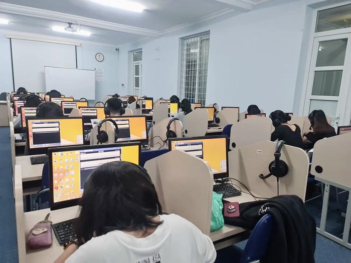 Khuôn viên hiện đại của Trung tâm tại Đại học Hà Nội