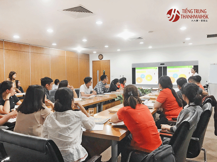 Thư viện và khu tự học tại trung tâm THANHMAIHSK