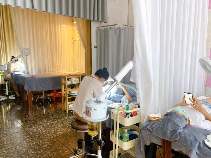 Quy trình điều trị mụn chuyên nghiệp tại Hiền Nguyễn Skincare - Ảnh 2