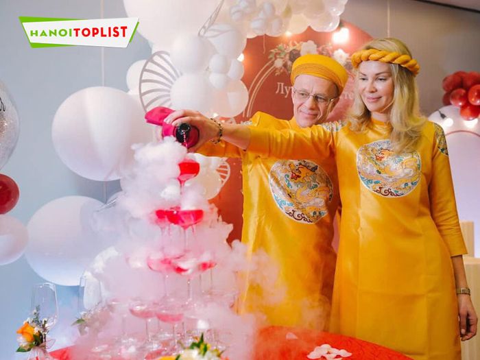 ao-dai-minh-nguyet-dia-chi-thue-ao-dai-truyen-thong-Mytour