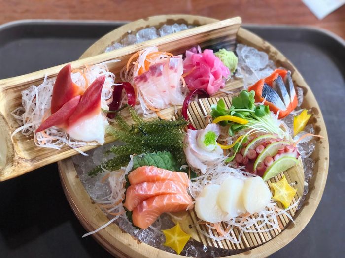 Món ăn hấp dẫn tại Nhà hàng Sushi 247 - Ảnh 2