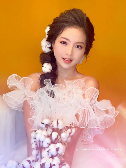 Kiệt tác make-up cô dâu tinh tế từ Quanbee