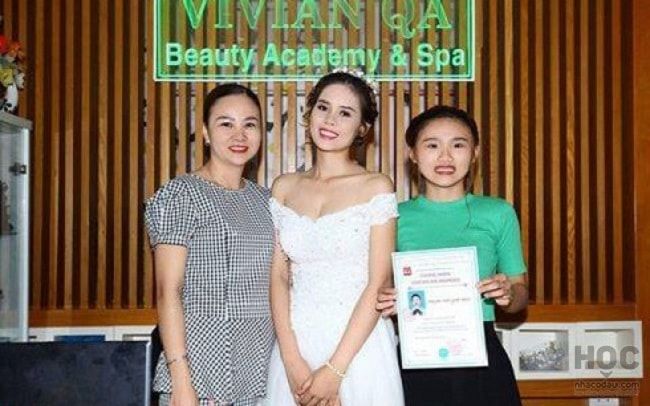 Vivian QA Beauty Academy vinh dự thuộc top 10 học viện đào tạo trang điểm chuyên nghiệp hàng đầu