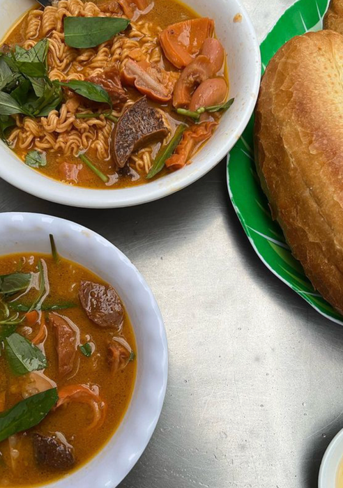 Phá Lấu Ngọc Thắm - ảnh 2