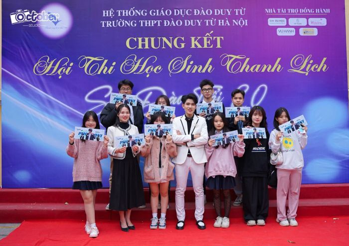 Hình ảnh khuôn viên xanh mát của THPT Đào Duy Từ