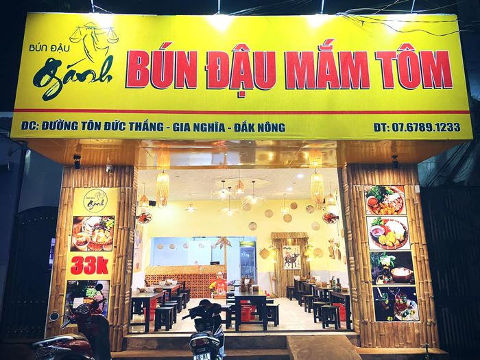 Quán sạch sẽ, không gian rộng rãi - Ảnh 3