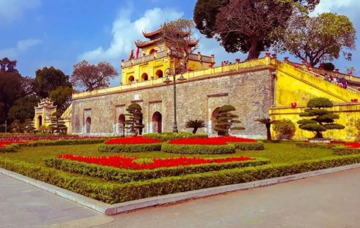 Ảnh chụp góc độc đáo của Hoàng Thành Thăng Long, nơi lưu giữ những dấu tích vàng son của kinh đô xưa.
