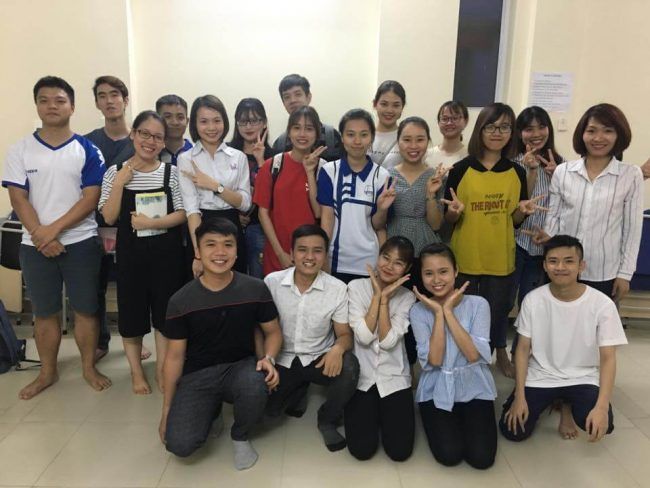 Lớp luyện thi thầy Phát, cô Hiền vinh dự lọt vào Top 10 trung tâm tiếng Anh chất lượng nhất quận 9, TP.HCM - minh chứng cho sự xuất sắc trong đào tạo ngoại ngữ.