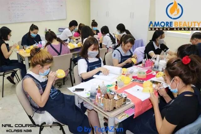 Trường dạy nghề thẩm mỹ tại TPHCM