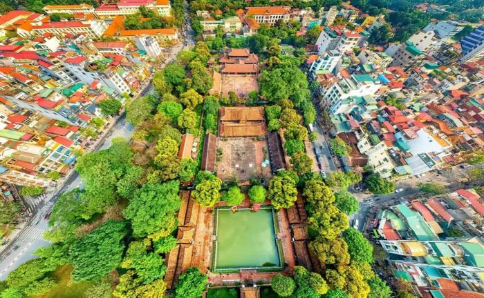 Ảnh 1: Khuê Văn Các - Biểu tượng kiến trúc đặc trưng của Văn Miếu Quốc Tử Giám
