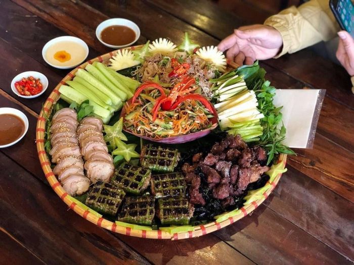 Món Ăn Tại Nhà Hàng - Ảnh 1