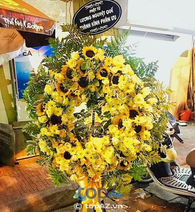 D.Farmeri Flower chuyên cung cấp hoa viếng đám tang tại Hoàn Kiếm