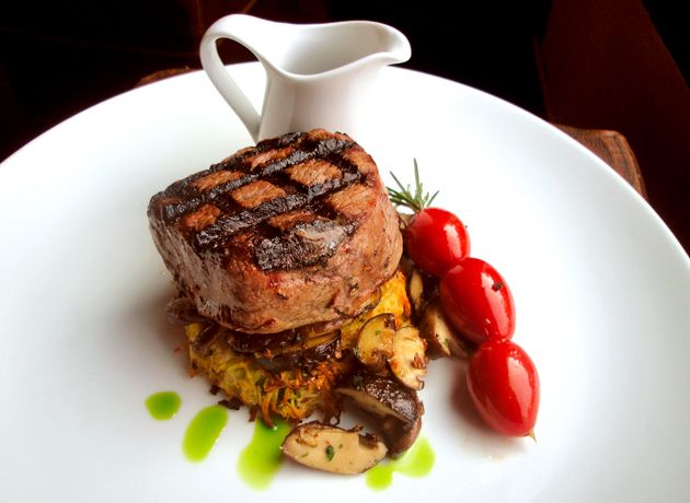 Không gian ẩm thực sang trọng tại Jacksons SteakHouse – Hình ảnh đầu tiên
