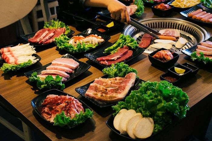 Không gian ẩm thực Nhật đậm chất