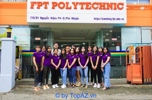 FPT Poly K-Beauty là một cái tên nổi bật trong lĩnh vực đào tạo nhân lực cho ngành spa và làm đẹp, được biết đến rộng rãi và uy tín tại TPHCM.