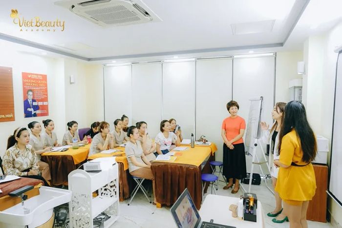 Hệ thống phòng thực hành đạt chuẩn quốc tế tại Viet Beauty Academy