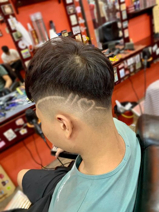 Không gian ấm cúng và nghệ thuật tại Liverpool Barbershop