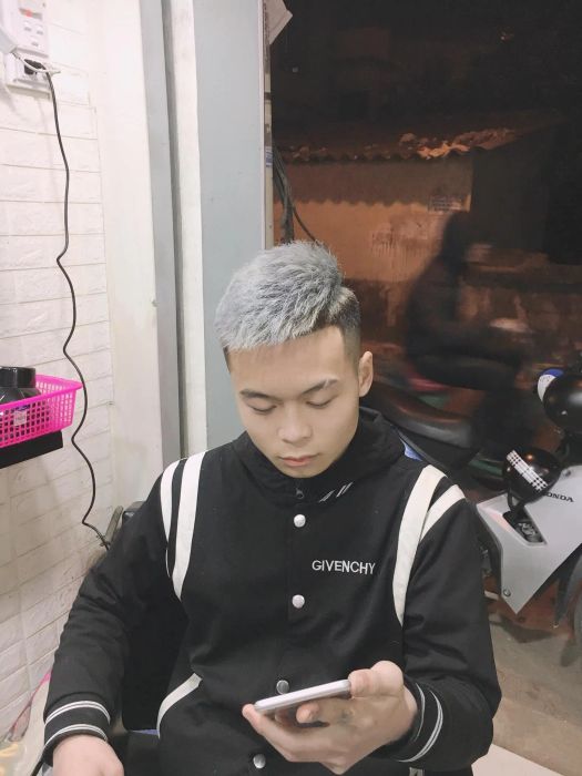 Hình ảnh không gian sang trọng tại Quang Barber