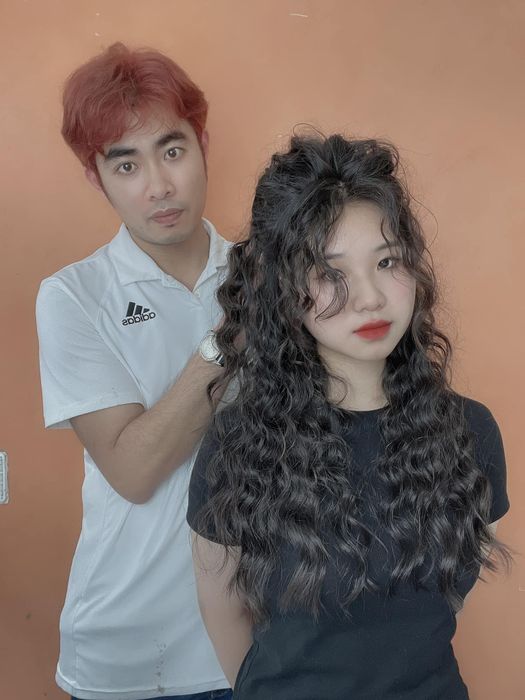 Hình ảnh không gian sang trọng tại Hair Salon Long Hugo