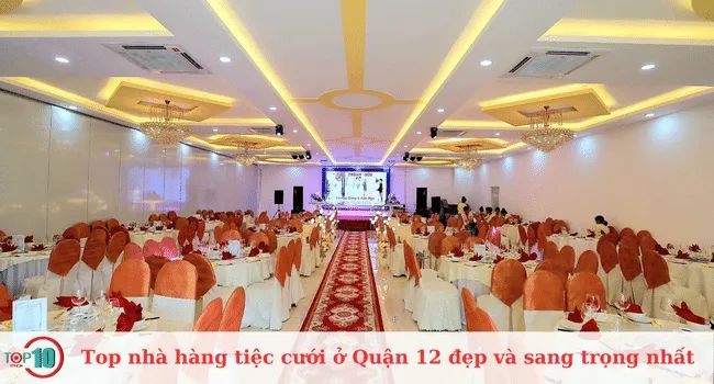 Khám phá những nhà hàng tiệc cưới đẹp và sang trọng nhất tại Quận 12, nơi mang đến không gian lãng mạn, đẳng cấp và dịch vụ hoàn hảo cho ngày trọng đại của bạn.