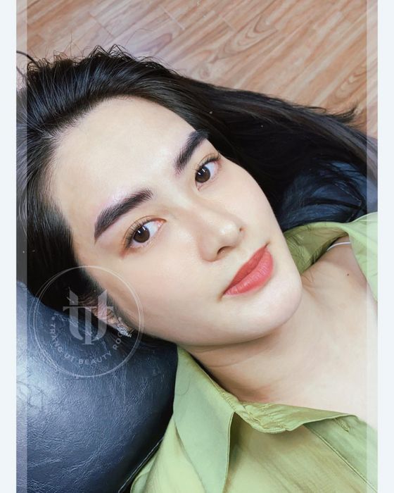 Hình ảnh quy trình phun xăm chuyên nghiệp tại Trang Ụt Beauty Room