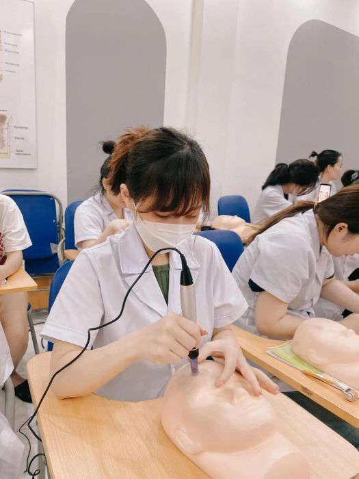 Quy trình đào tạo bài bản và chuyên nghiệp tại WINGS Beauty & Academy
