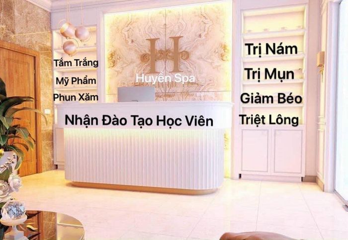 Không gian sang trọng và tiện nghi tại Huyền Spa