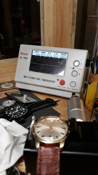 Hình ảnh 3 - Đội ngũ kỹ thuật viên lành nghề tại Watch Repair Service