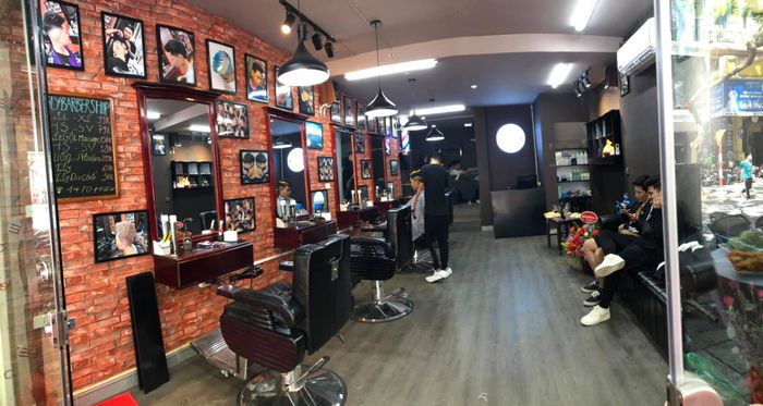 Phong cách thiết kế ấn tượng tại 3LY Barbershop