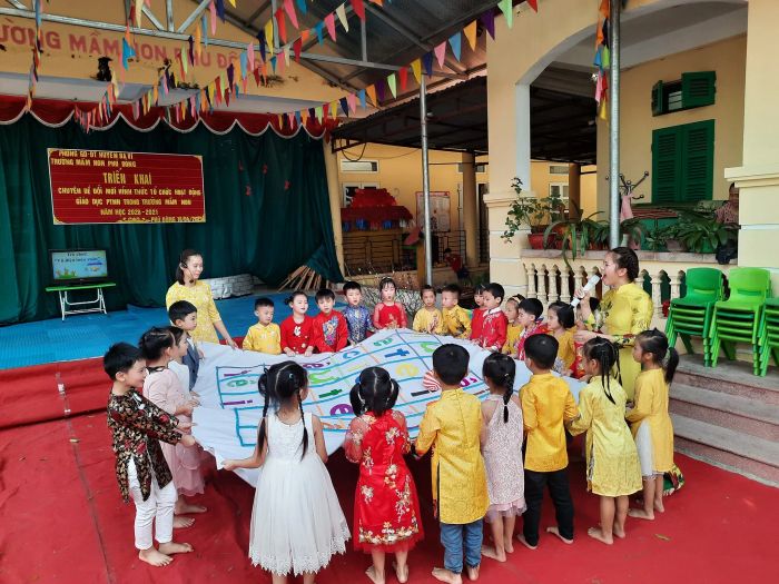 Không gian vui chơi của bé tại Trường Mầm non Phú Đông – Ảnh 2