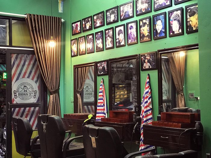 Không gian sang trọng tại Boss37 Barbershop