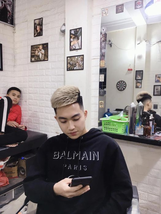 Hình ảnh phong cách cắt tóc nghệ thuật tại Quang Barber