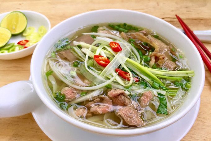 Không gian ấm cúng và tô phở Cali đặc biệt tại Hoa An Viên