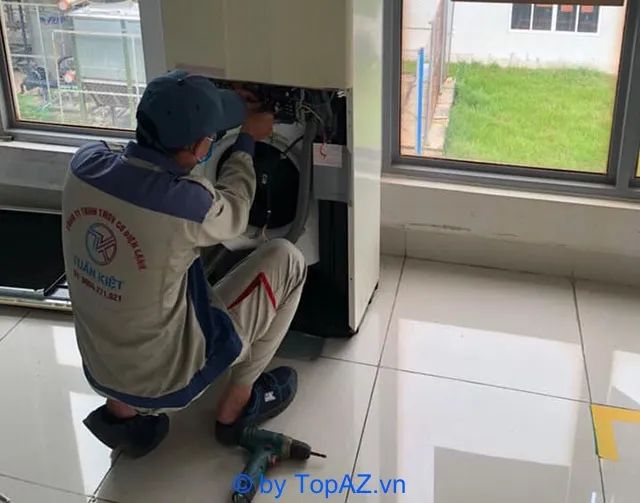 Dịch vụ vệ sinh máy lạnh tại Bình Chánh - Chất lượng tạo niềm tin cùng Điện Lạnh Tuấn Kiệt