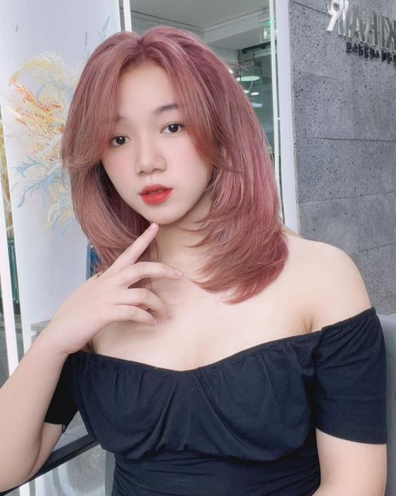 Khám phá không gian sang trọng và dịch vụ chuyên nghiệp tại Đức Ngọc Hair Salon qua loạt ảnh đầy ấn tượng